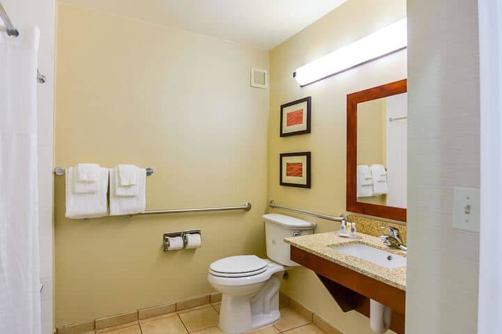 Room 30 of 41
